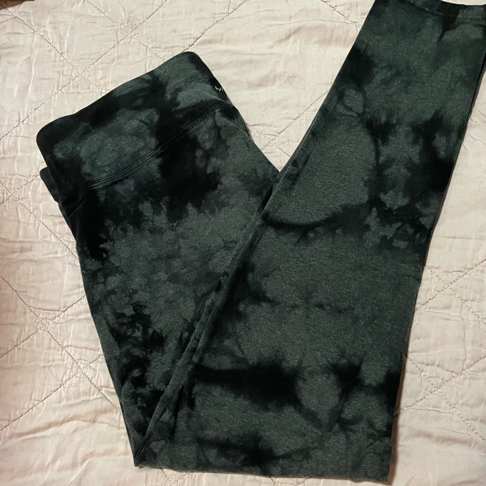 Calvin Klein Performance Leggings cropped Dark Green and Black Tie Dye EUC